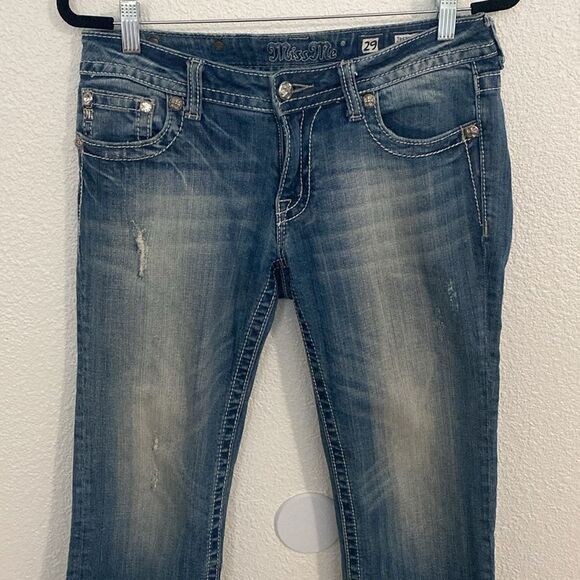 Miss Me- Low rise medium Wash Carpi pants- Size 29 - Picture 2 of 9